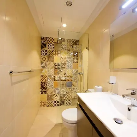 Ag3 - Large, Bright And Stylish Apartment Valletta