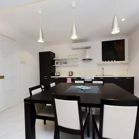 Ag3 - Large, Bright And Stylish * Valletta