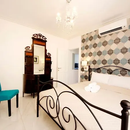 Ag3 - Large, Bright And Stylish Apartment Valletta