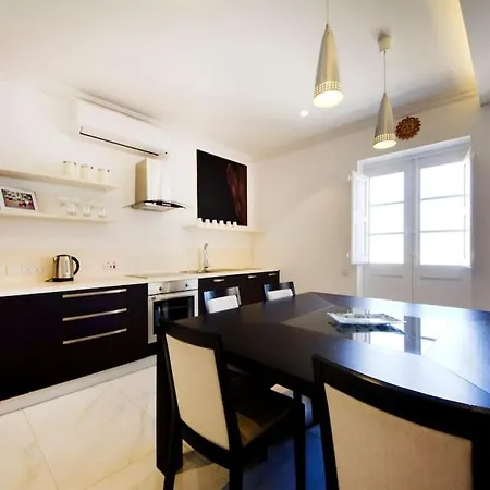 Ag3 - Large, Bright And Stylish Valletta
